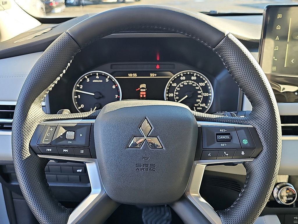 New 2026 Mitsubishi Outlander SE AWD/4WD image 14