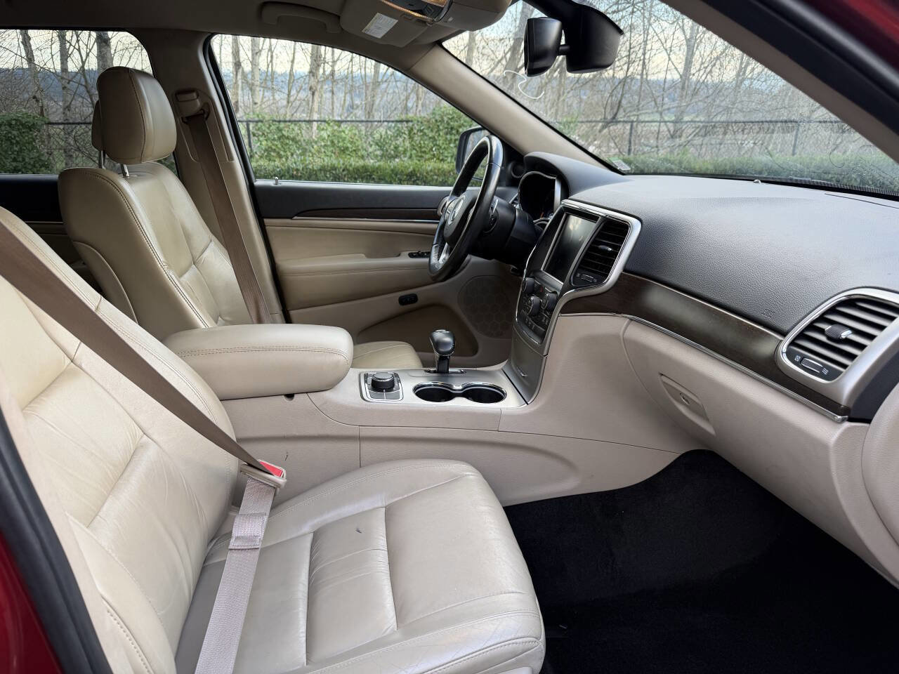 Used 2015 Jeep Grand Cherokee Limited image 16