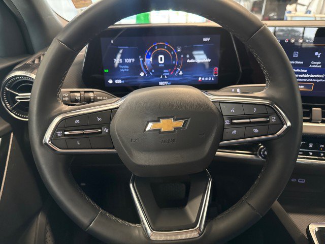 Used 2025 Chevrolet Equinox LT w/ Safety and Technology Package FWD image 18