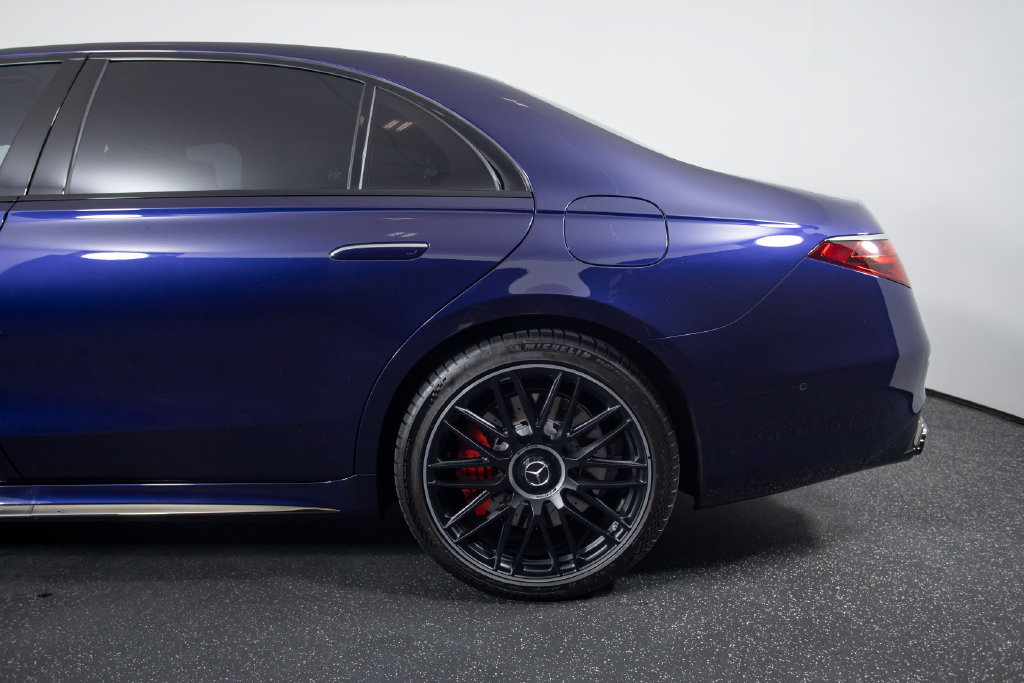 Used 2025 Mercedes-Benz S 63 AMG S image 11