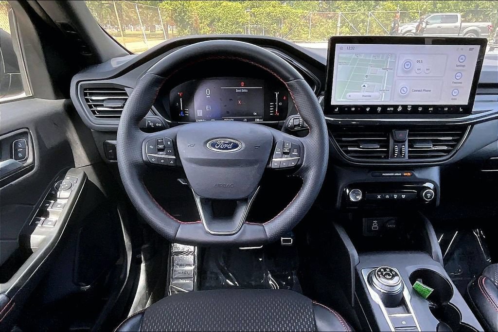 Certified 2024 Ford Escape ST-Line w/ Tech Pack #1 AWD/4WD image 5