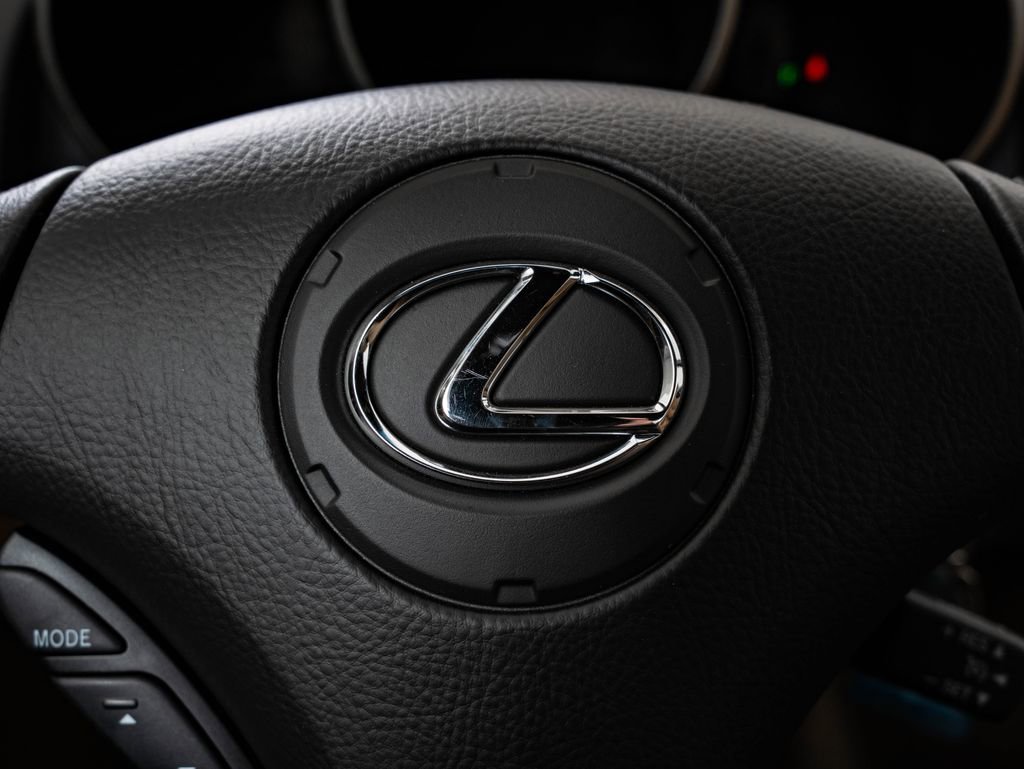 Used 2006 Lexus SC 430 Convertible RWD image 35