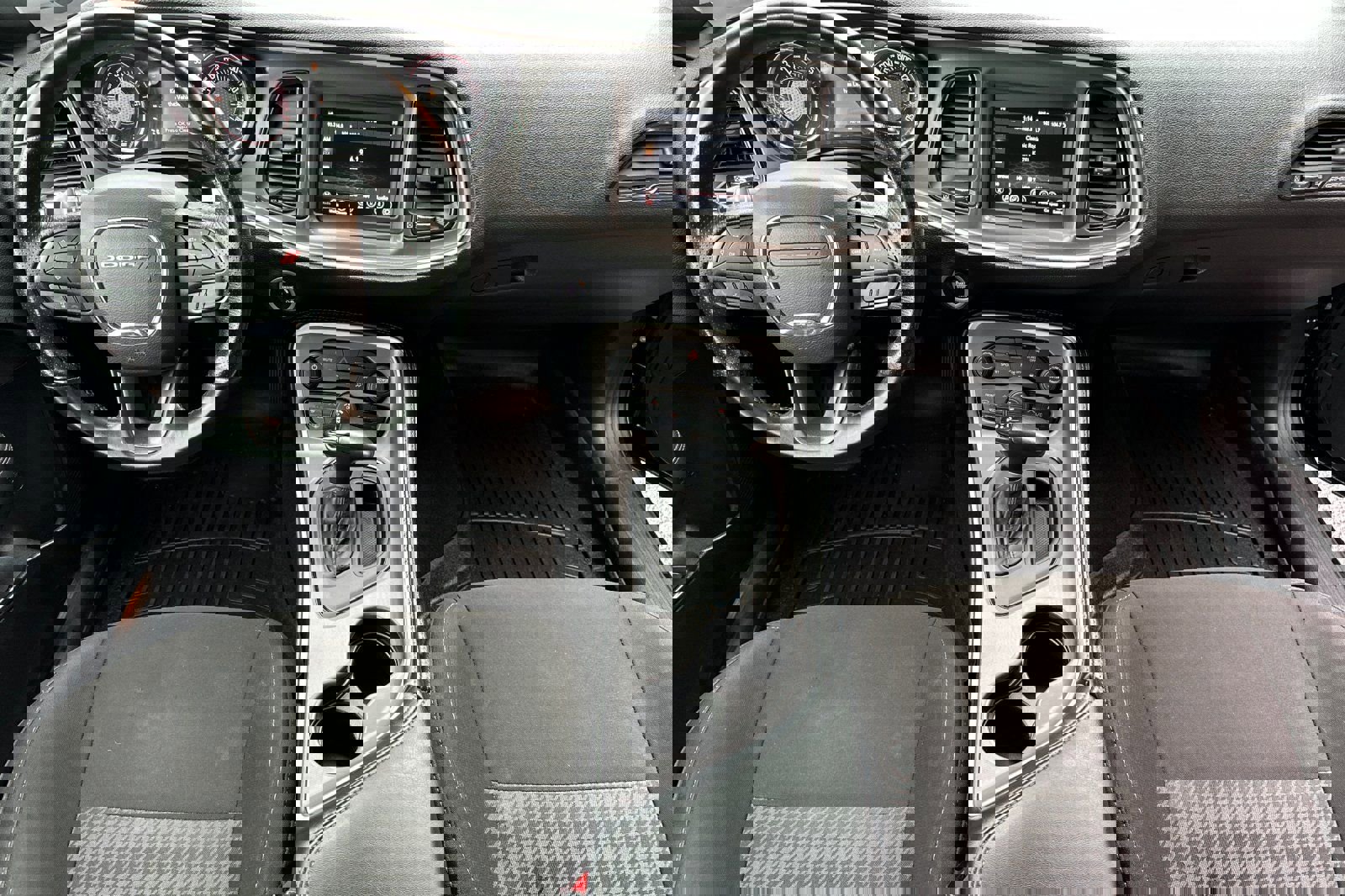 Used 2022 Dodge Challenger GT AWD/4WD image 14