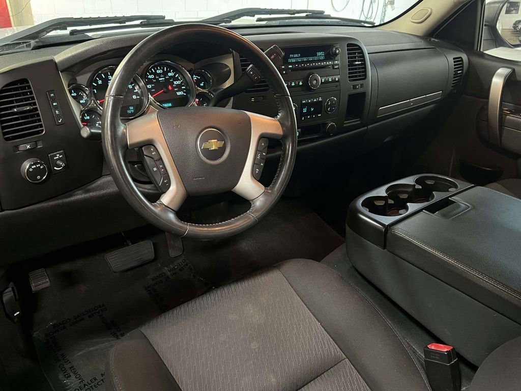 Used 2013 Chevrolet Silverado 1500 LT w/ All-Star Edition AWD/4WD image 3