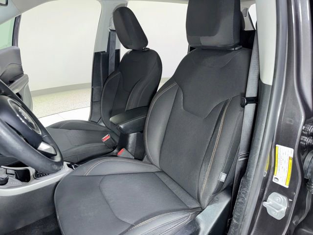 Used 2018 Jeep Compass Sport AWD/4WD image 12