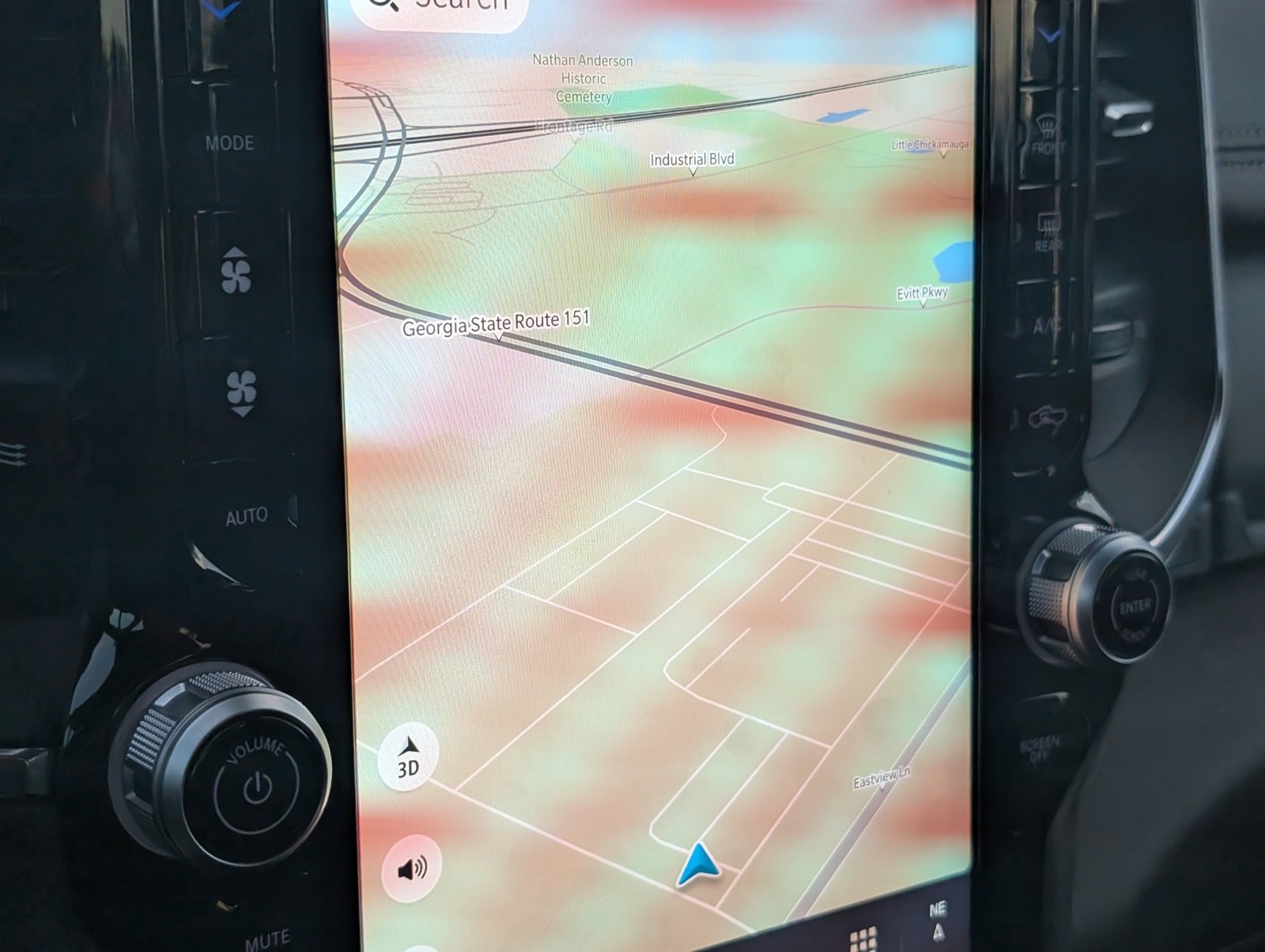 Used 2025 RAM 1500 Laramie image 13