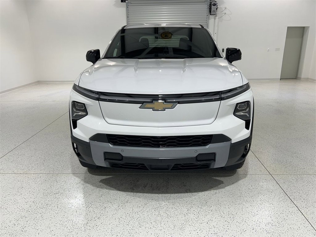 New 2025 Chevrolet Silverado EV LT image 8