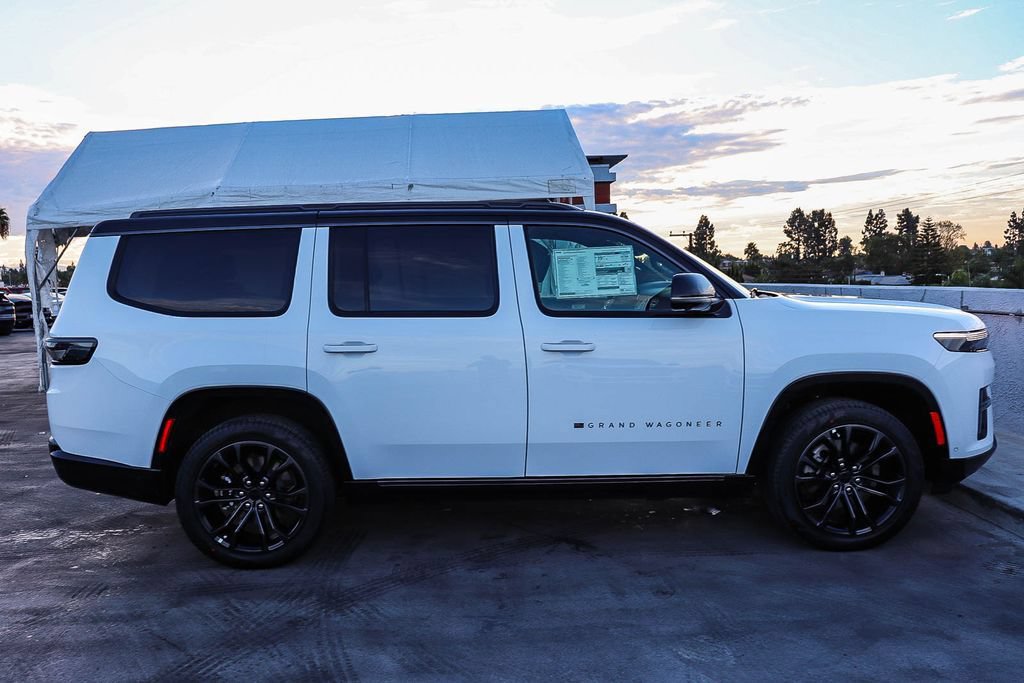 New 2026 Jeep Grand Wagoneer Summit w/ HD Trailer Tow Package AWD/4WD image 13
