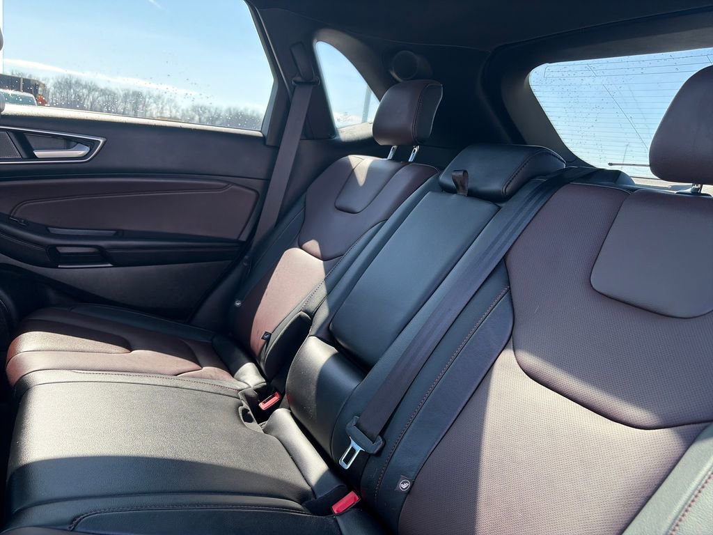 Used 2022 Ford Edge Titanium w/ Equipment Group 301A AWD/4WD image 30