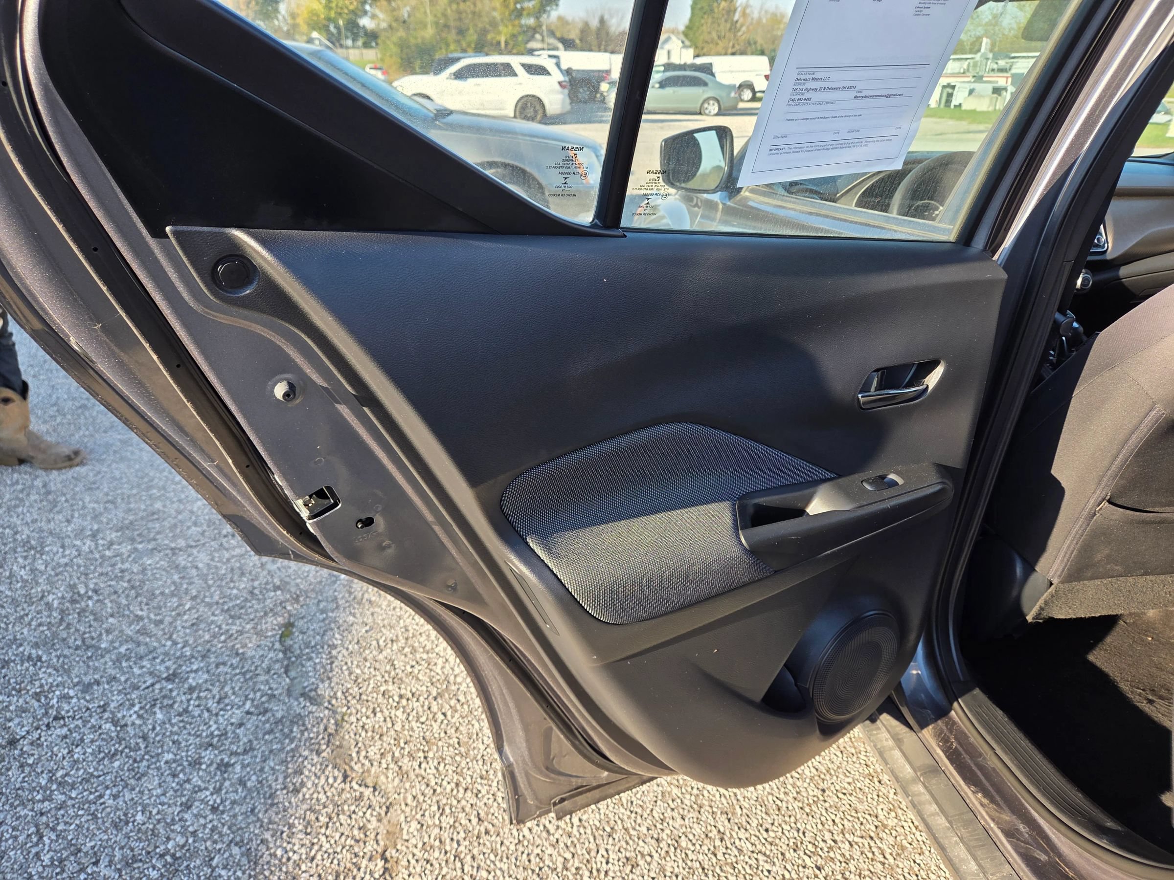 Used 2019 Nissan Kicks SV FWD image 19