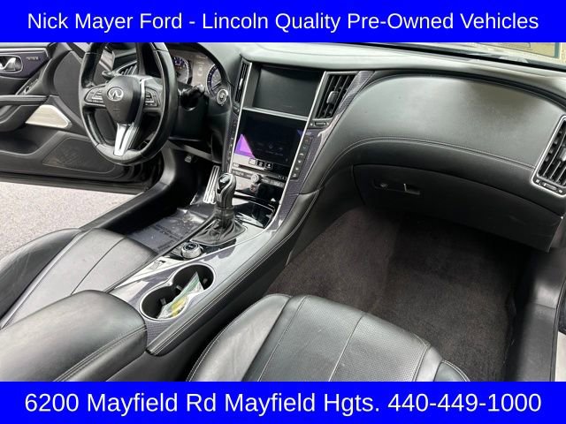 Used 2017 INFINITI Q60 Red Sport 400 image 16