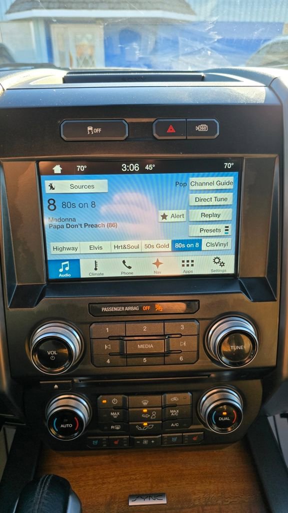 Used 2016 Ford F150 Limited w/ Trailer Tow Package image 28