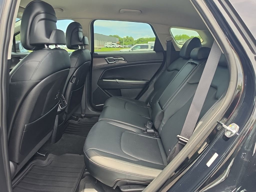 Used 2023 Kia Sportage EX FWD image 12