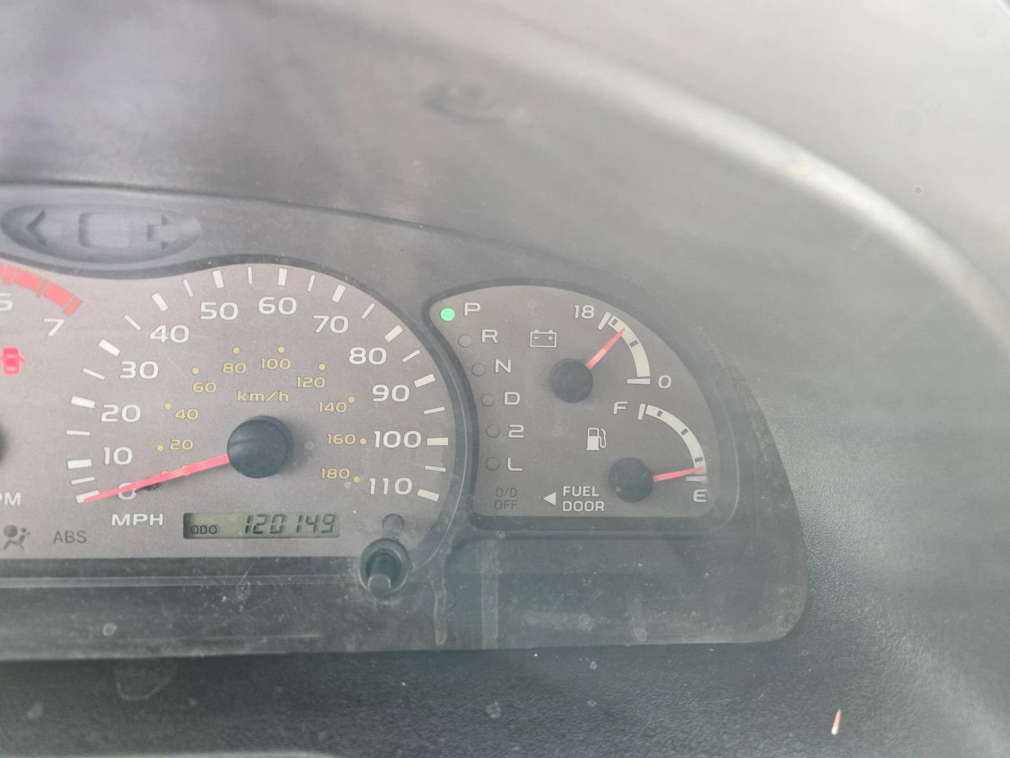Used 2003 Toyota Sequoia SR5 RWD image 21