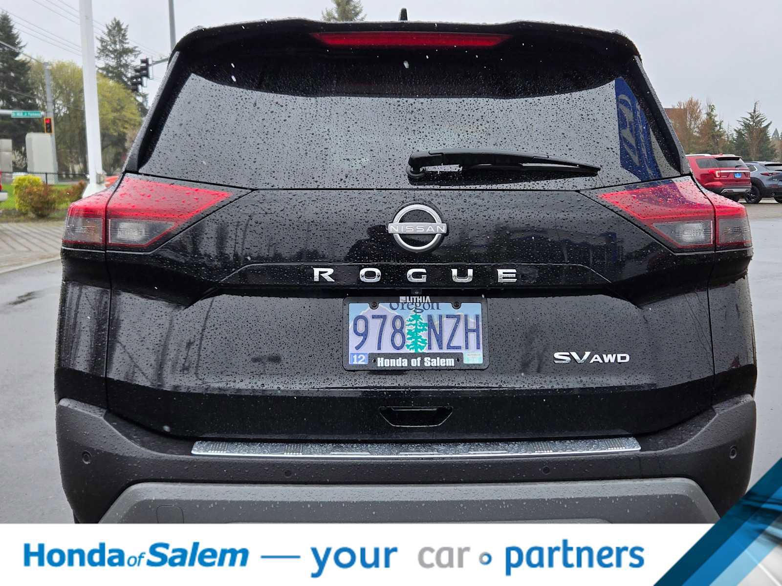 Used 2023 Nissan Rogue SV w/ SV Premium Package image 5