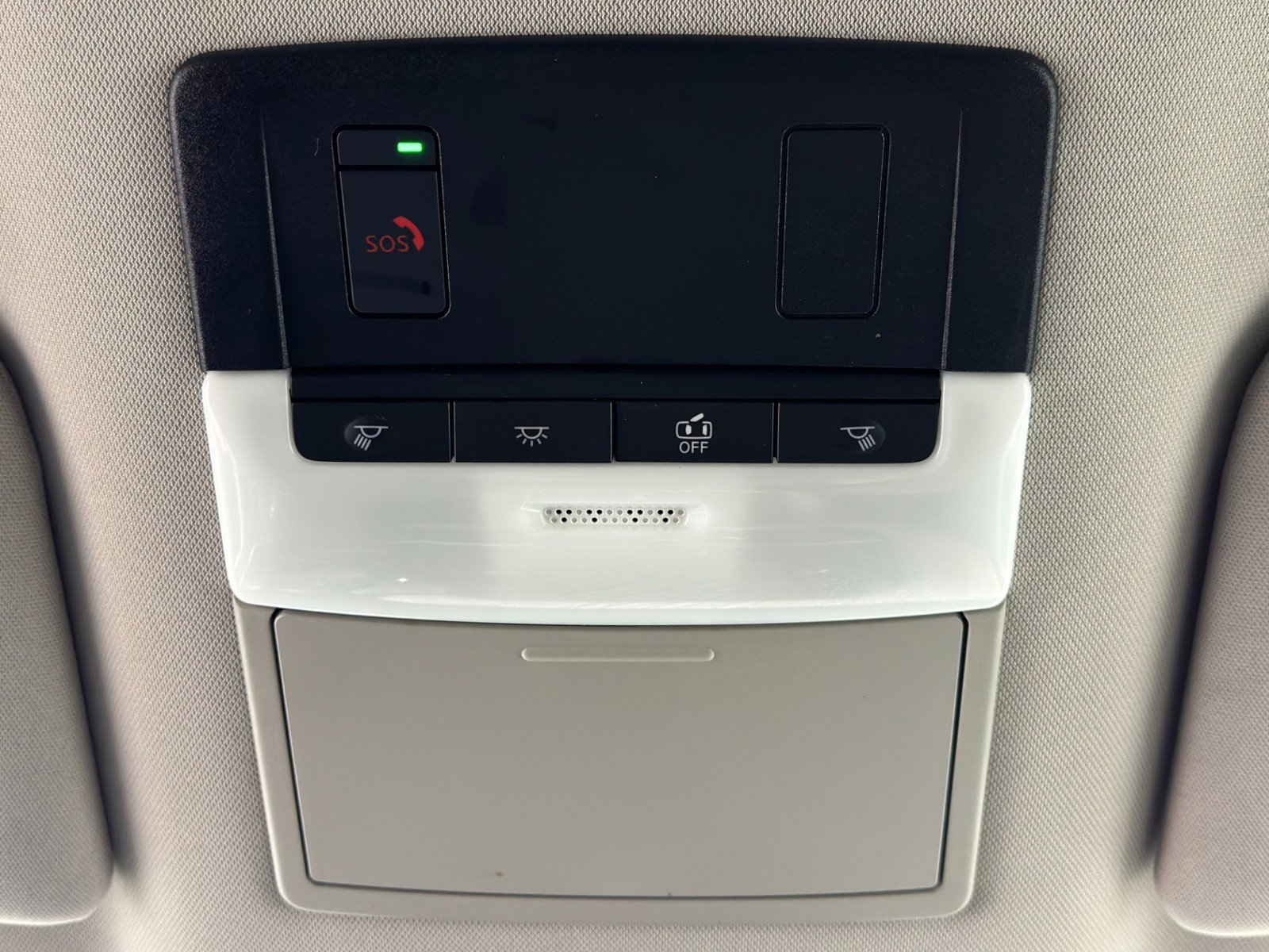 Used 2022 Nissan Pathfinder SV image 28