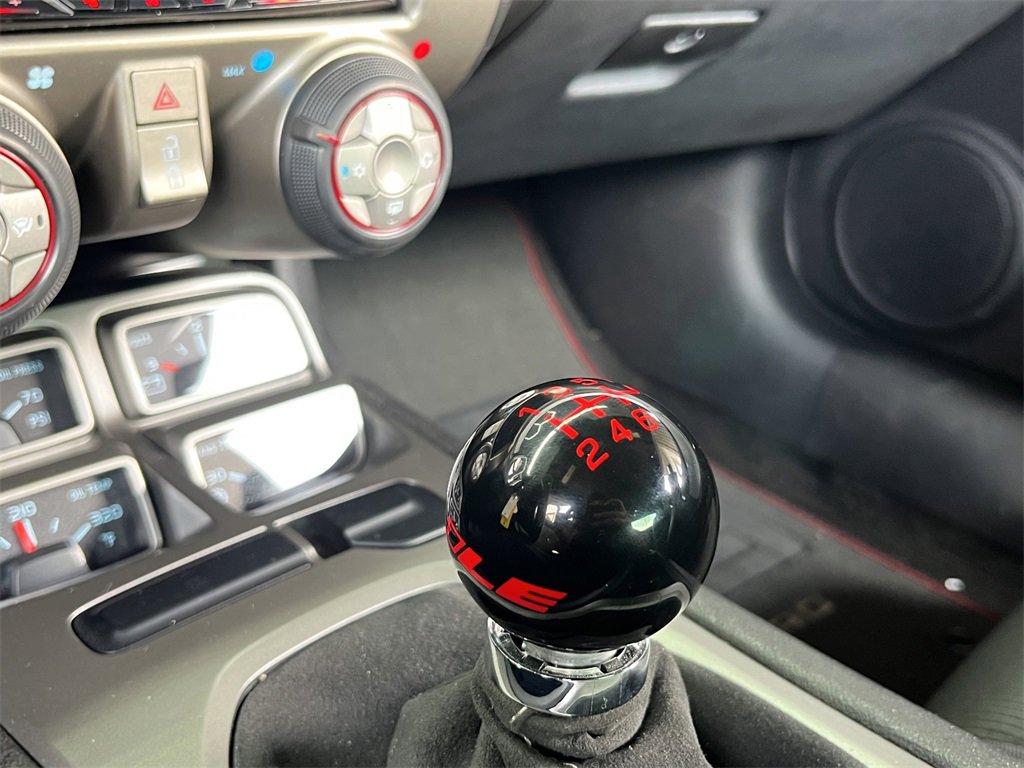 Used 2015 Chevrolet Camaro SS w/ SS Performance Package image 22