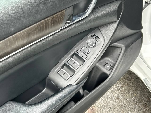 Used 2018 Honda Accord EX image 20
