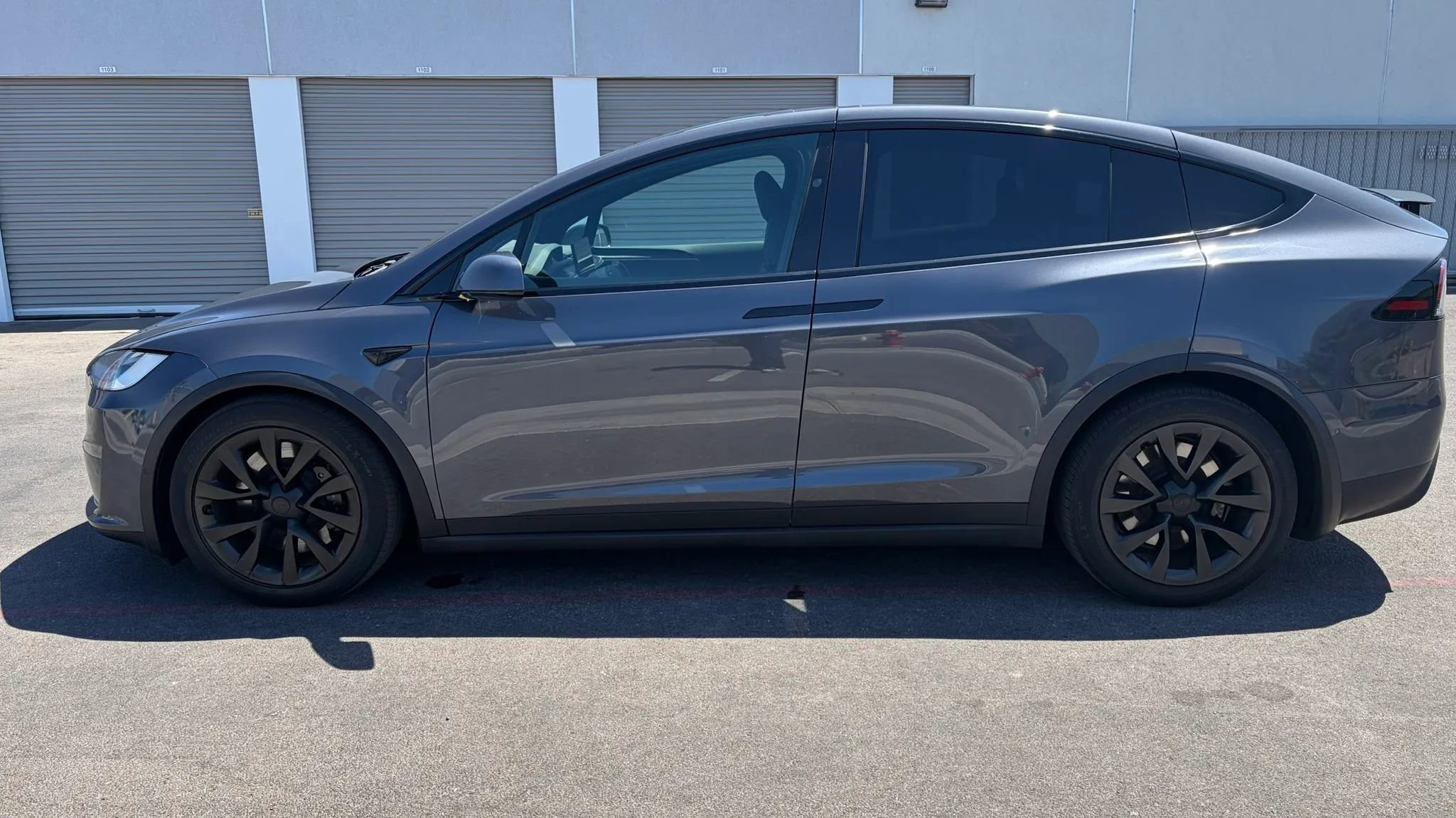 Used 2022 Tesla Model X image 2