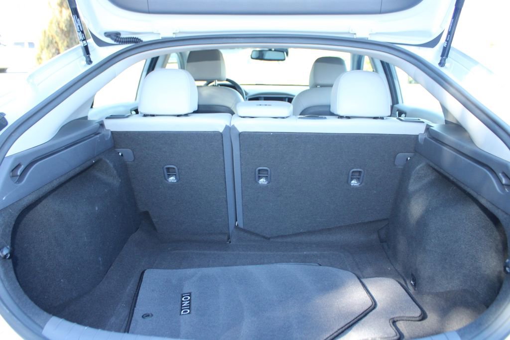 Used 2019 Hyundai Ioniq Limited image 30