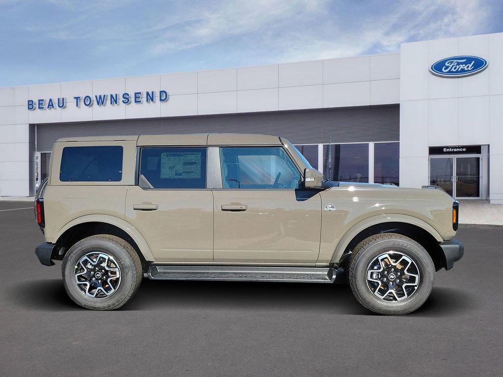 New 2025 Ford Bronco Outer Banks image 3