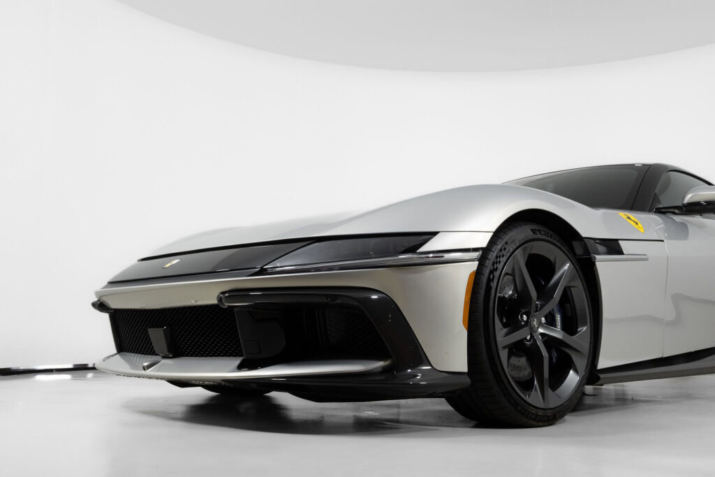 Used 2025 Ferrari 12Cilindri image 14