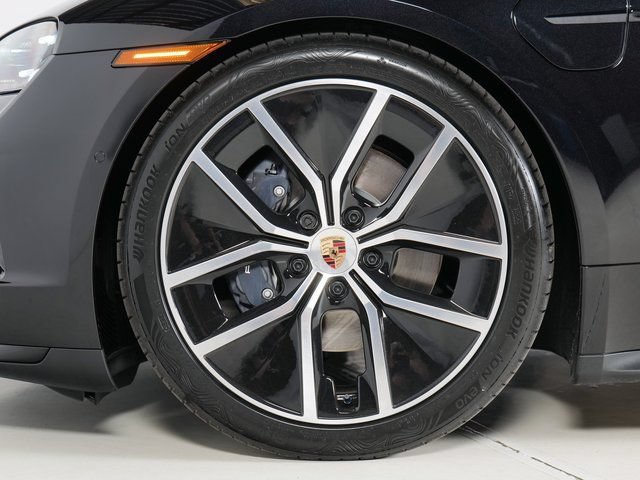 New 2026 Porsche Taycan AWD/4WD image 36