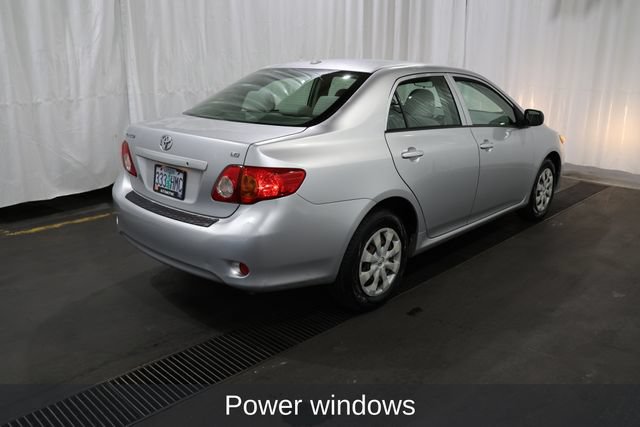 Used 2010 Toyota Corolla LE FWD image 3