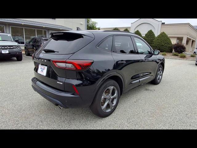 Certified 2024 Ford Escape ST-Line w/ Tech Pack #1 AWD/4WD image 8