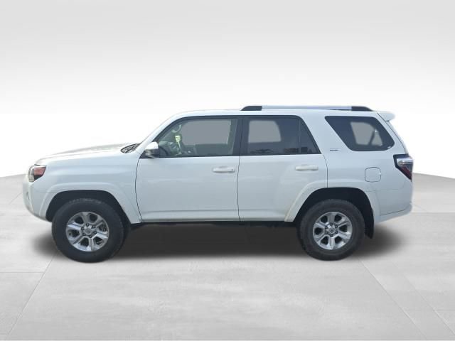Used 2024 Toyota 4Runner SR5 image 3