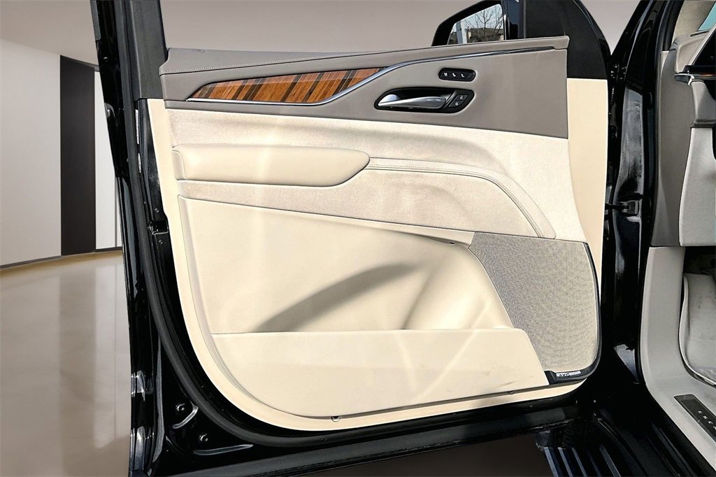Certified 2024 Cadillac Escalade Sport Platinum w/ LPO, Floor Liner Package image 18