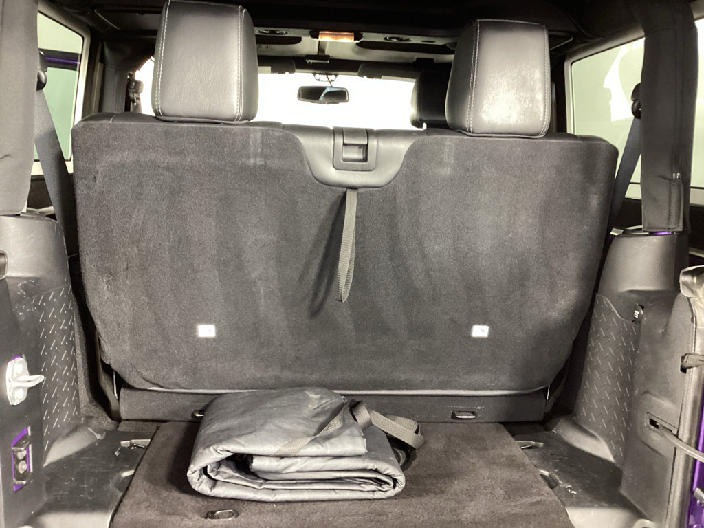 Used 2016 Jeep Wrangler Sahara AWD/4WD image 29