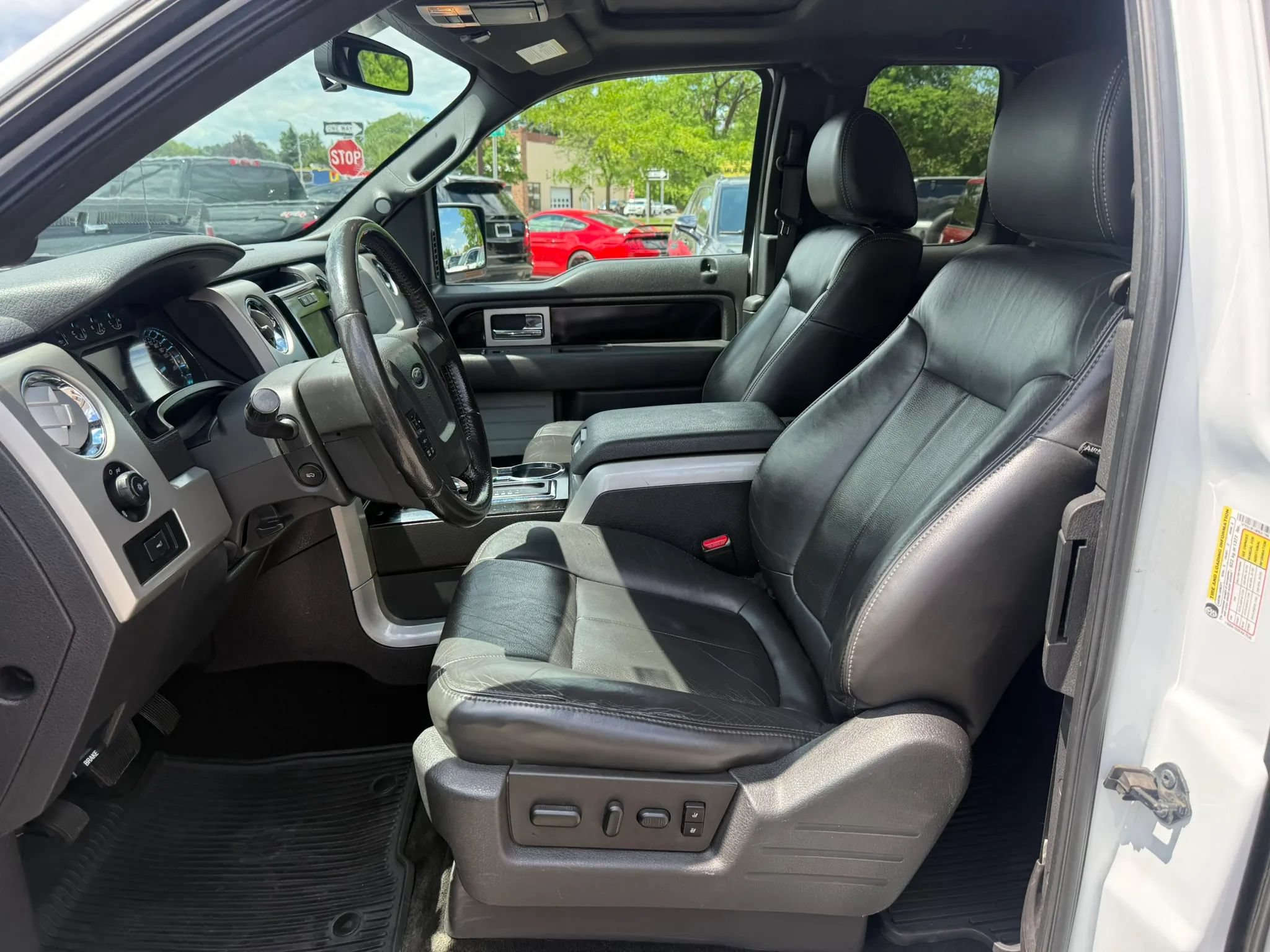 Used 2011 Ford F150 FX4 w/ FX Luxury Pkg AWD/4WD image 16
