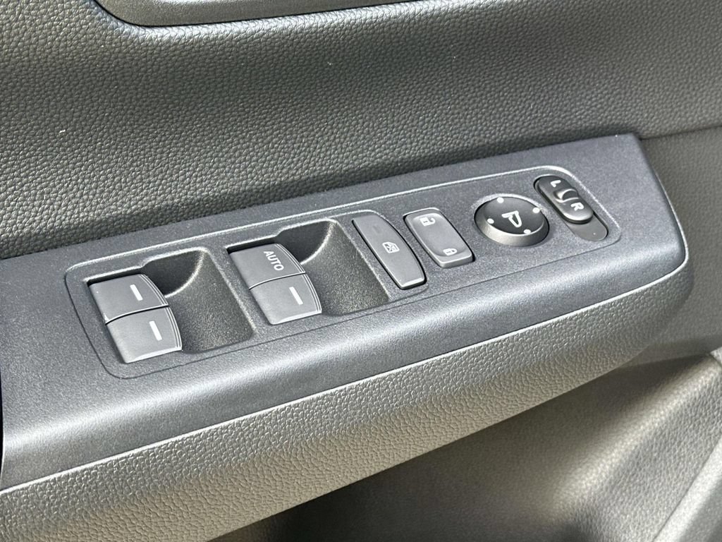 Certified 2025 Honda CR-V LX image 15