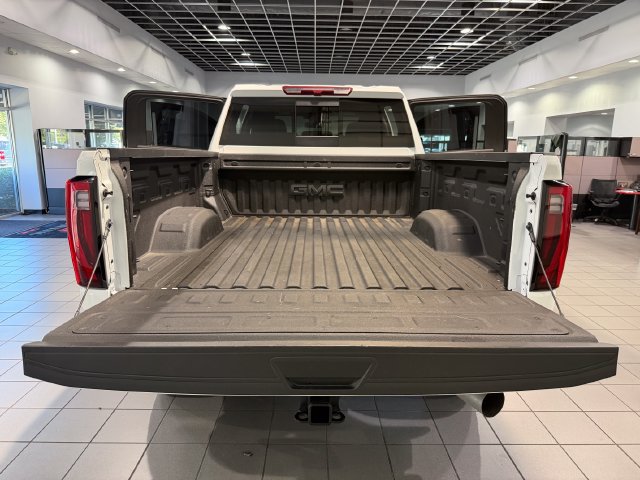 Used 2026 GMC Sierra 2500 SLT AWD/4WD image 9