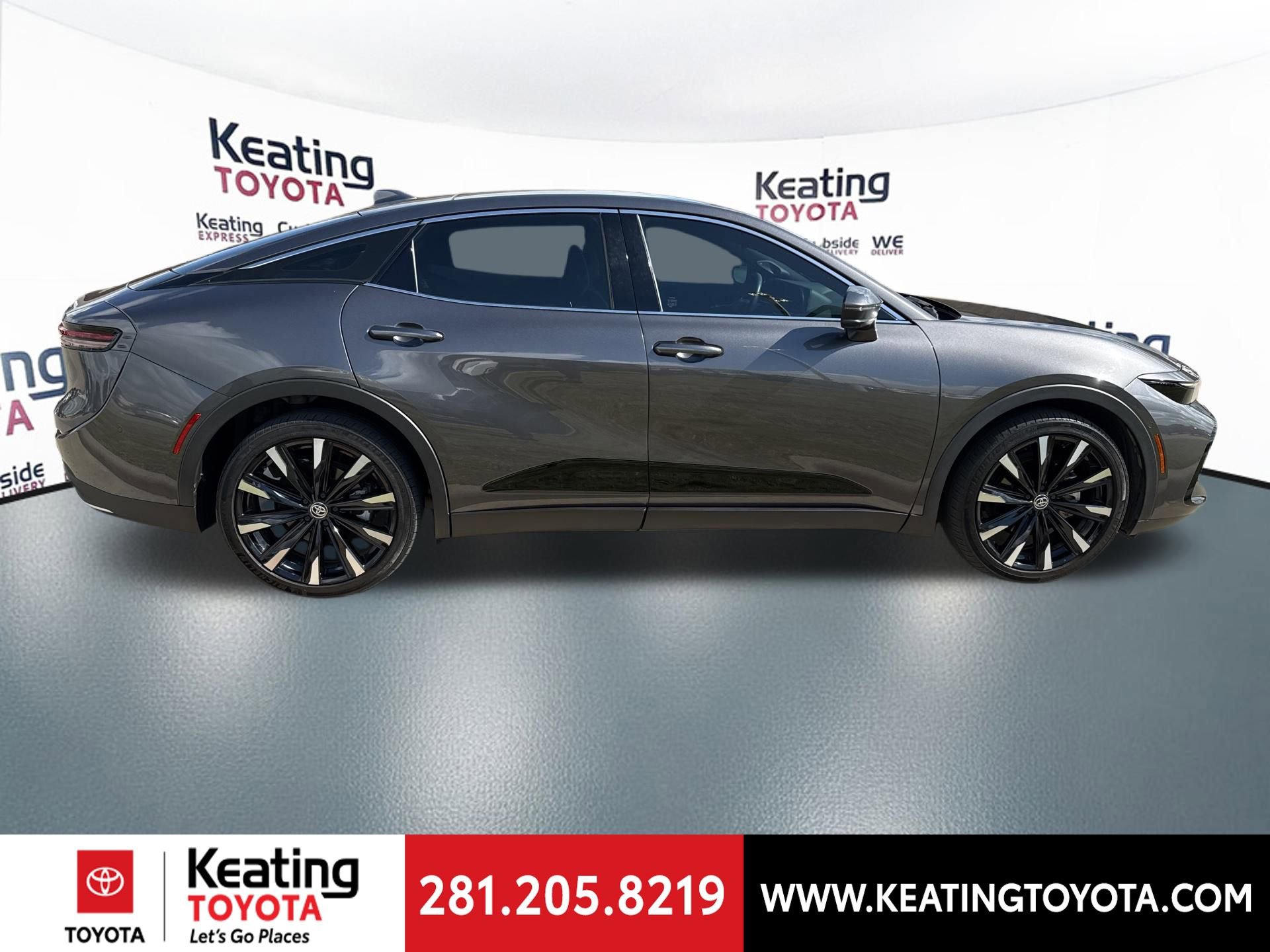 Used 2023 Toyota Crown Platinum image 8