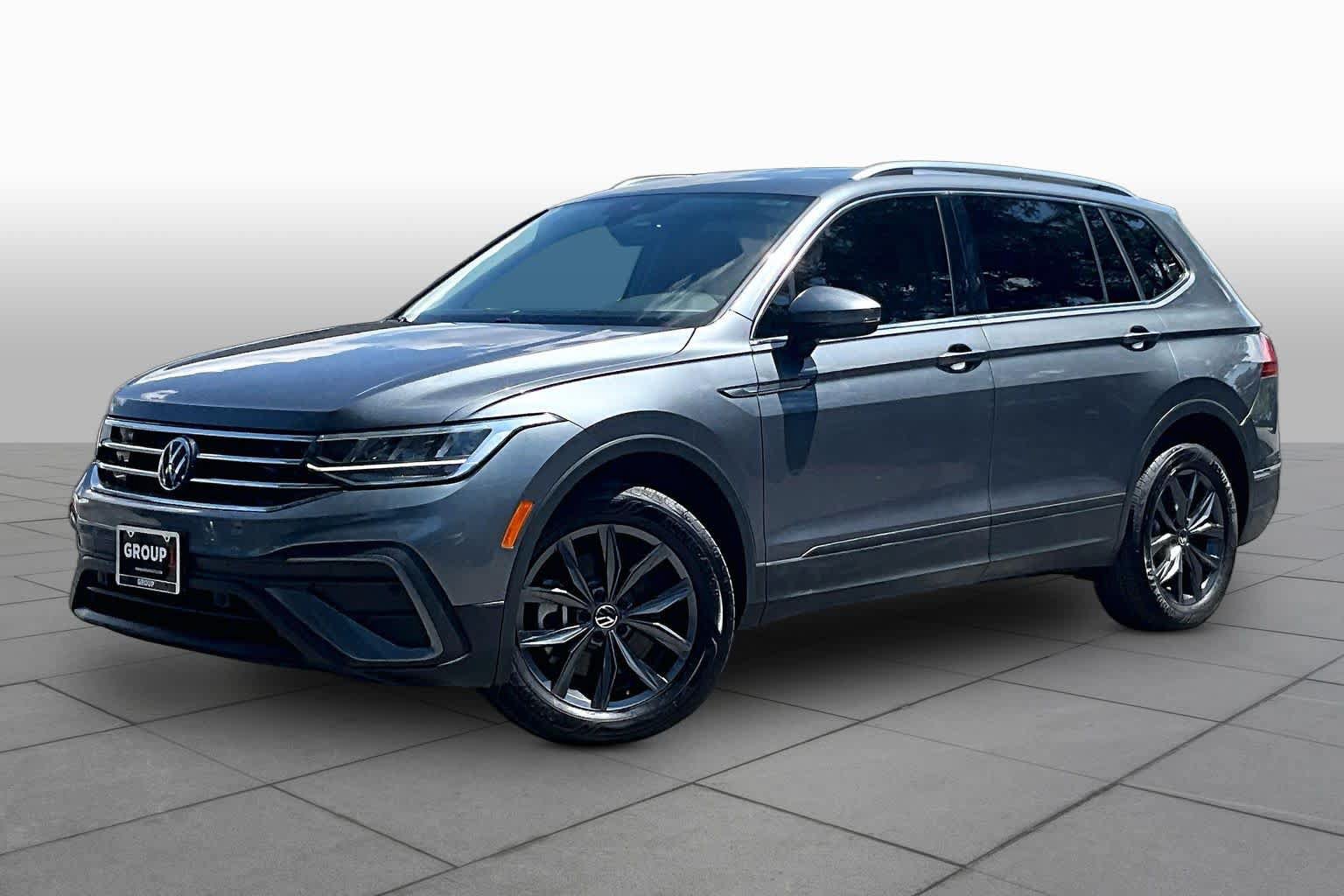 Used 2024 Volkswagen Tiguan SE