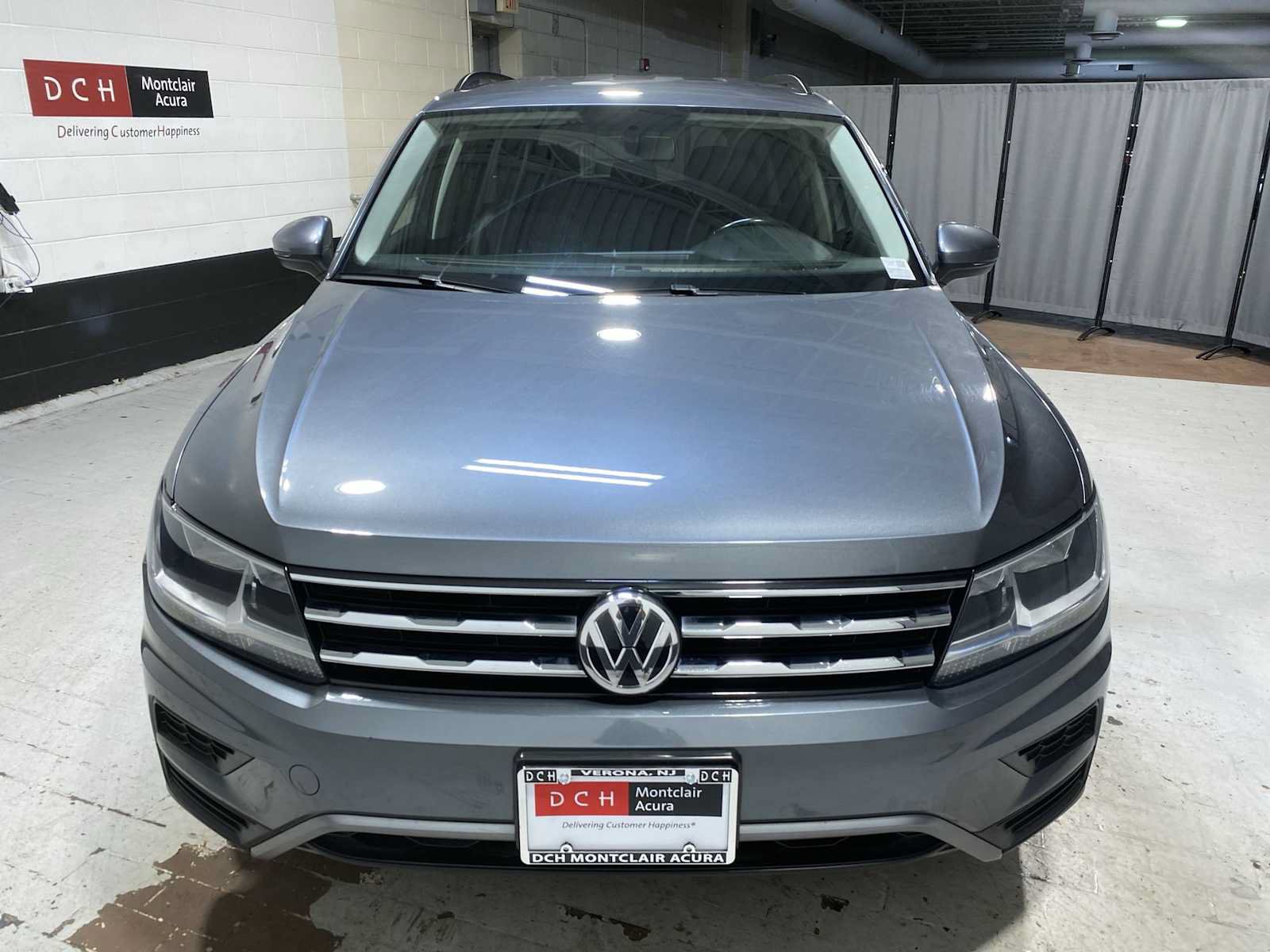 Used 2018 Volkswagen Tiguan SE AWD/4WD image 6