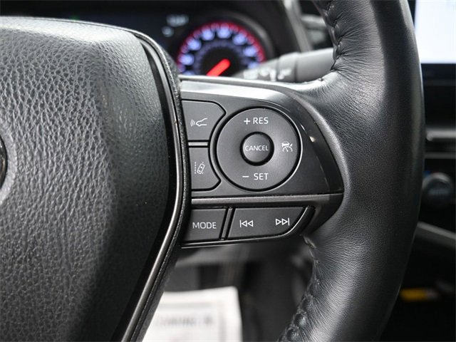 Used 2022 Toyota Camry XSE image 18
