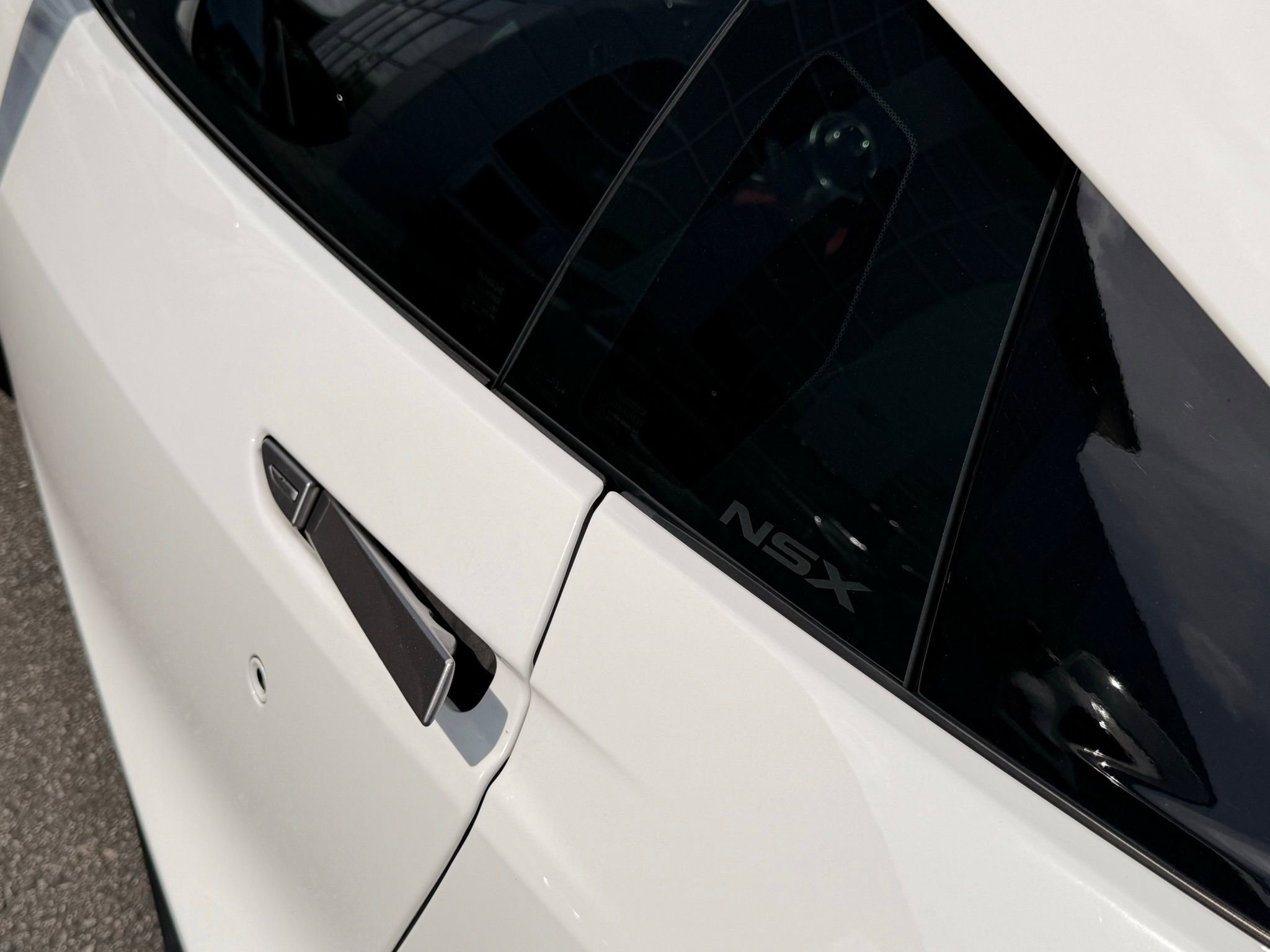 Used 2017 Acura NSX image 11