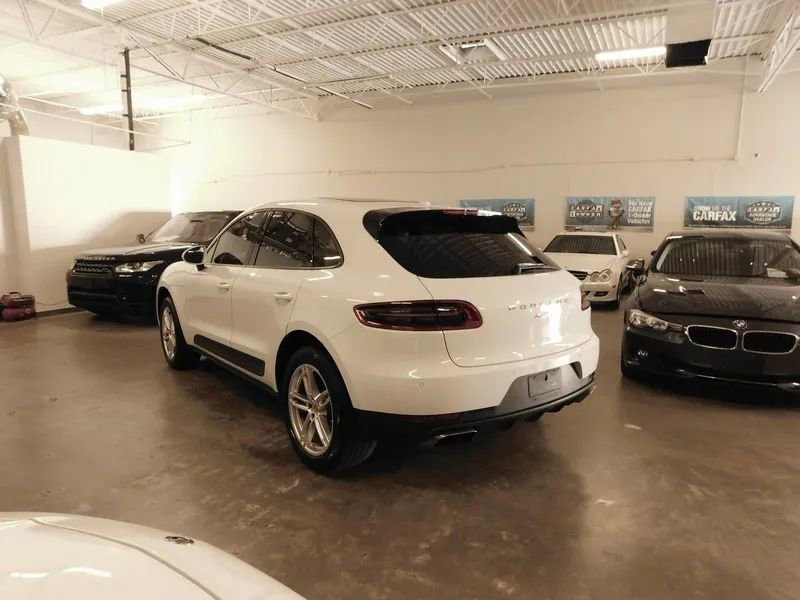 Used 2018 Porsche Macan AWD/4WD image 4