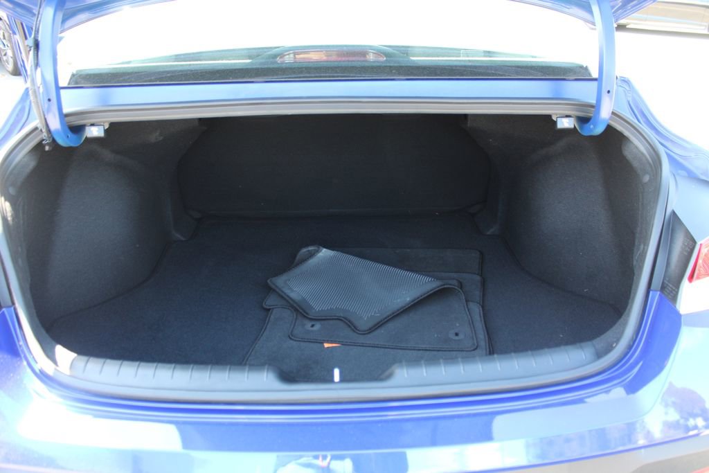 Used 2025 Hyundai Elantra SE image 10
