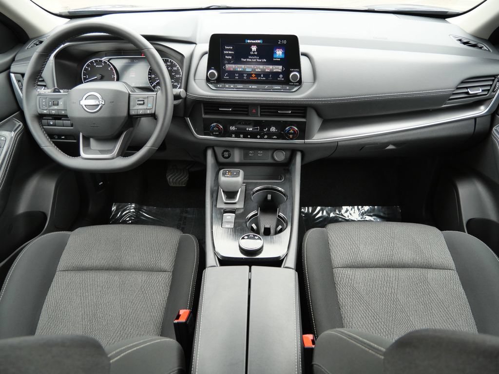 Used 2025 Nissan Rogue SV AWD/4WD image 31