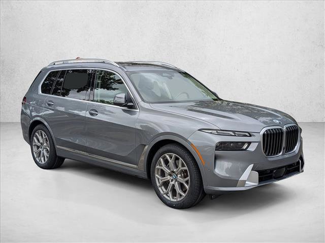Used 2024 BMW X7 xDrive40i AWD/4WD image 3