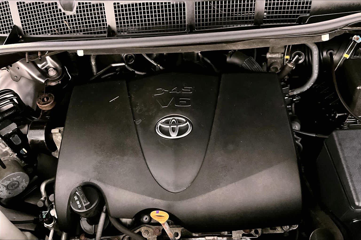 Used 2017 Toyota Sienna XLE w/ XLE Navigation Package AWD/4WD image 31