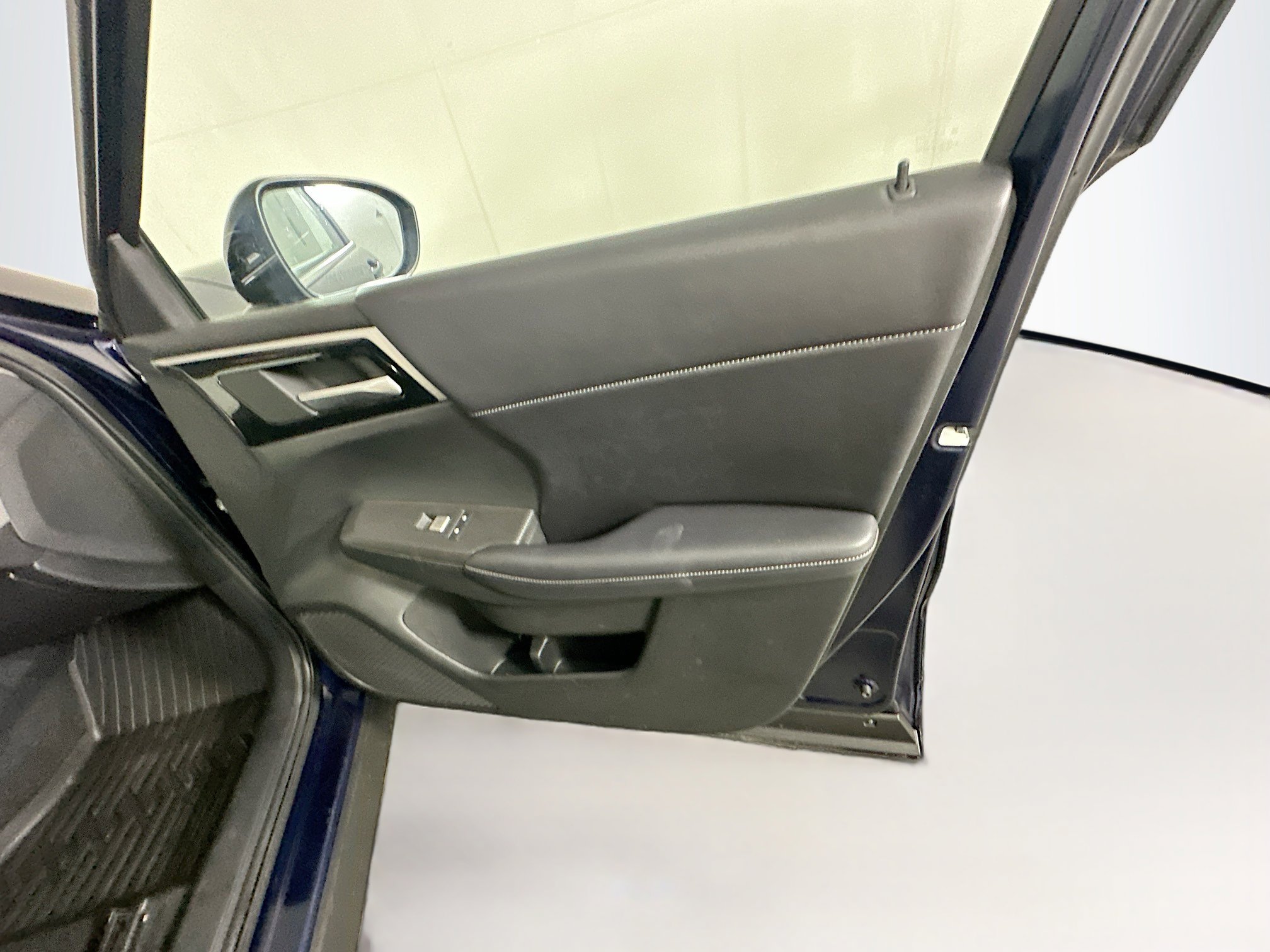 Used 2024 Mitsubishi Outlander SE image 33