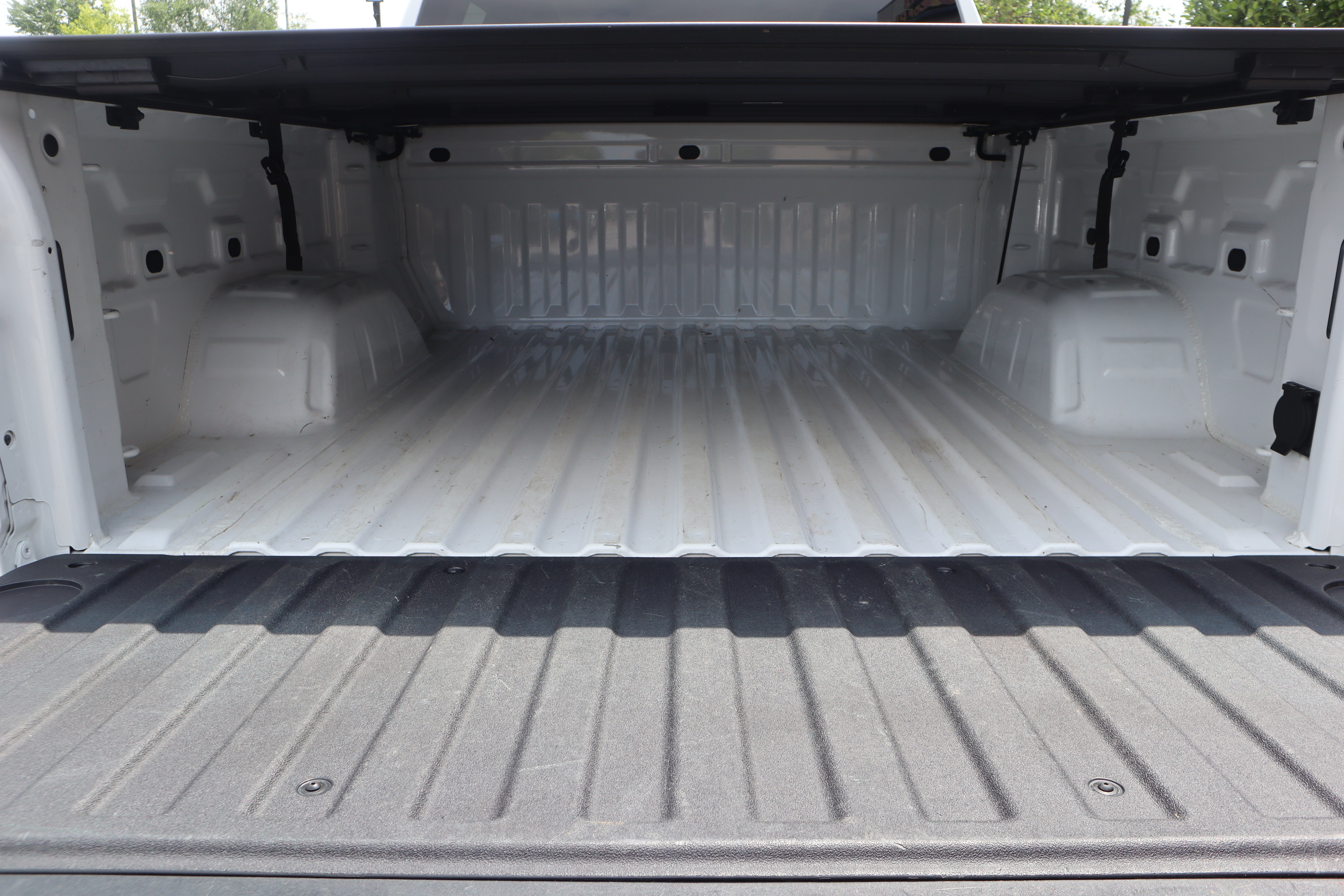 Used 2022 Chevrolet Silverado 1500 Custom Trail Boss AWD/4WD image 33