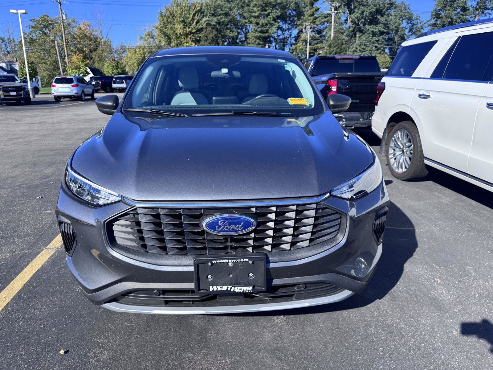 Used 2023 Ford Escape Active AWD/4WD image 2