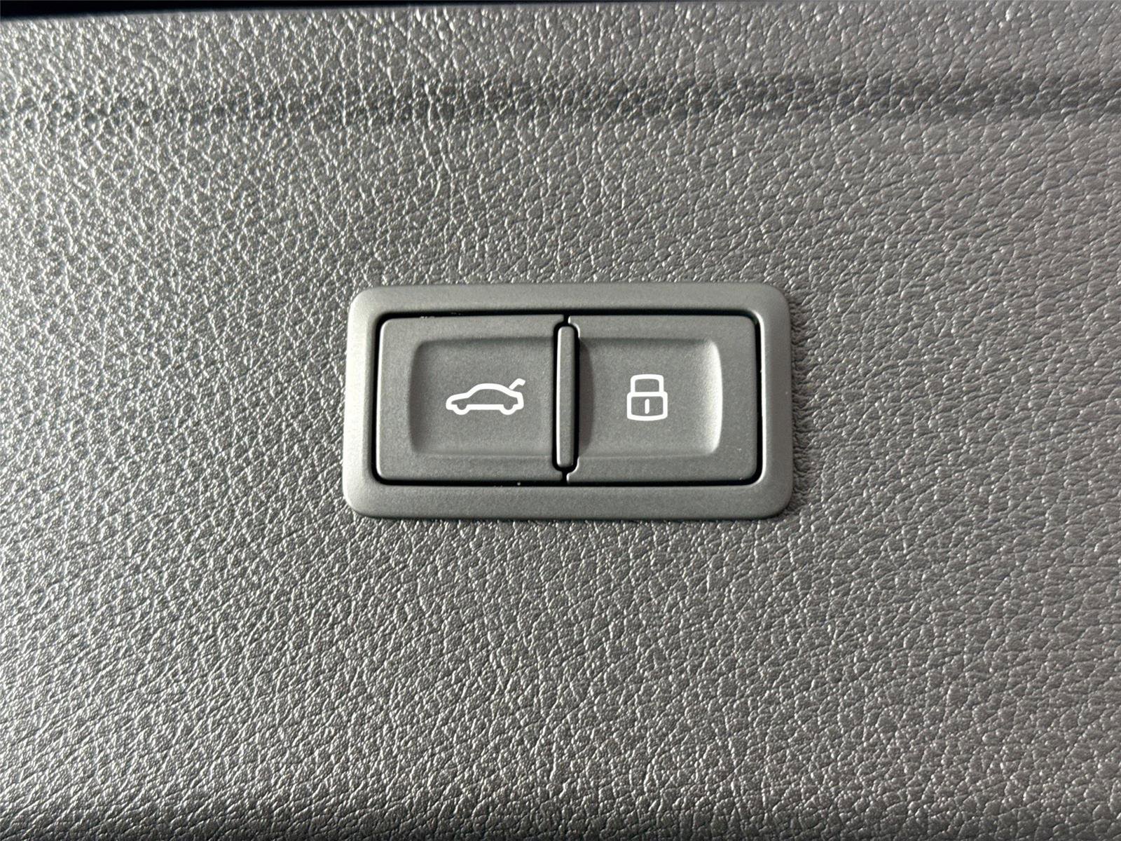 Used 2025 Audi Q5 2.0T Premium Plus image 18