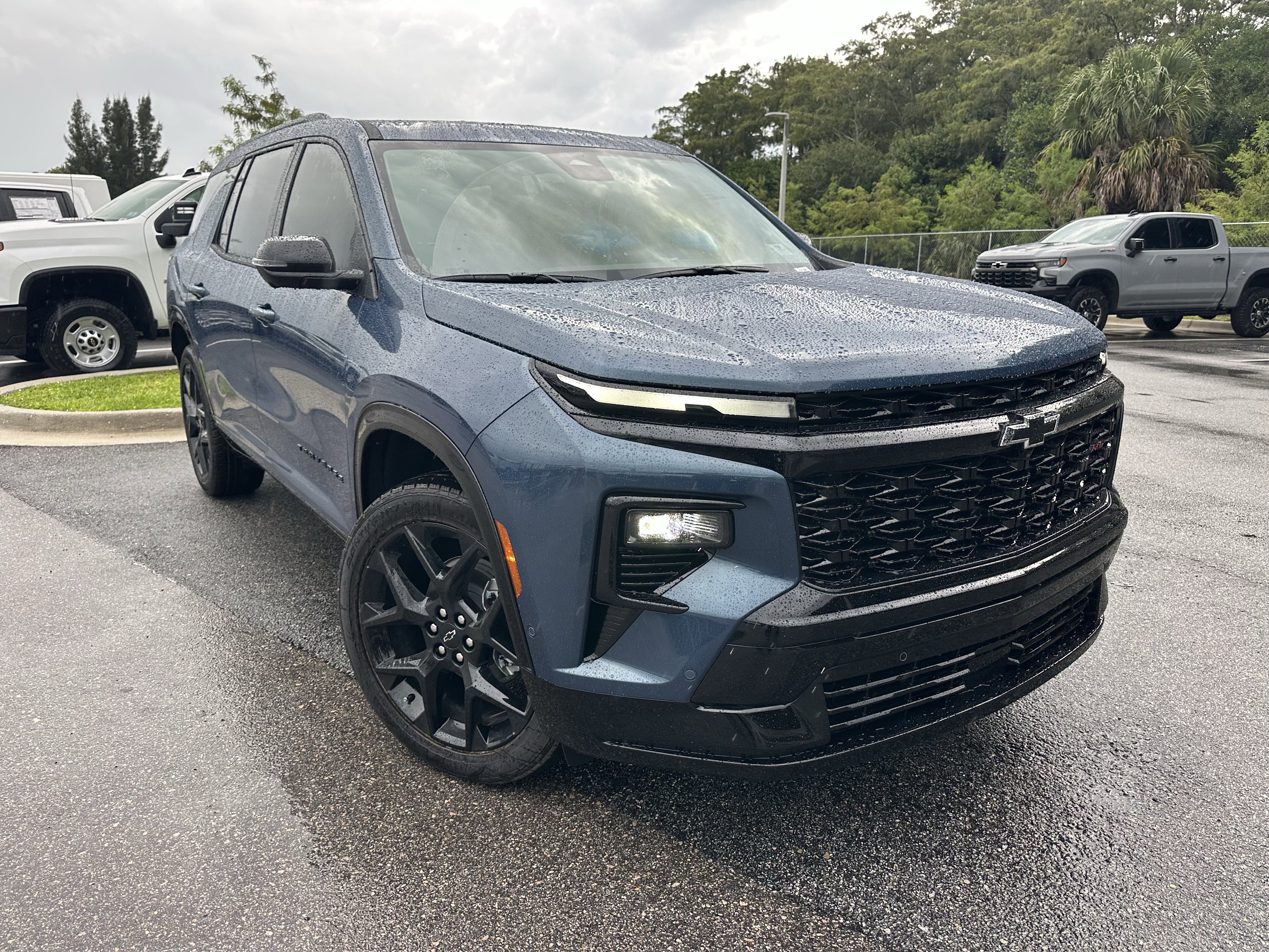 New 2026 Chevrolet Traverse RS image 3